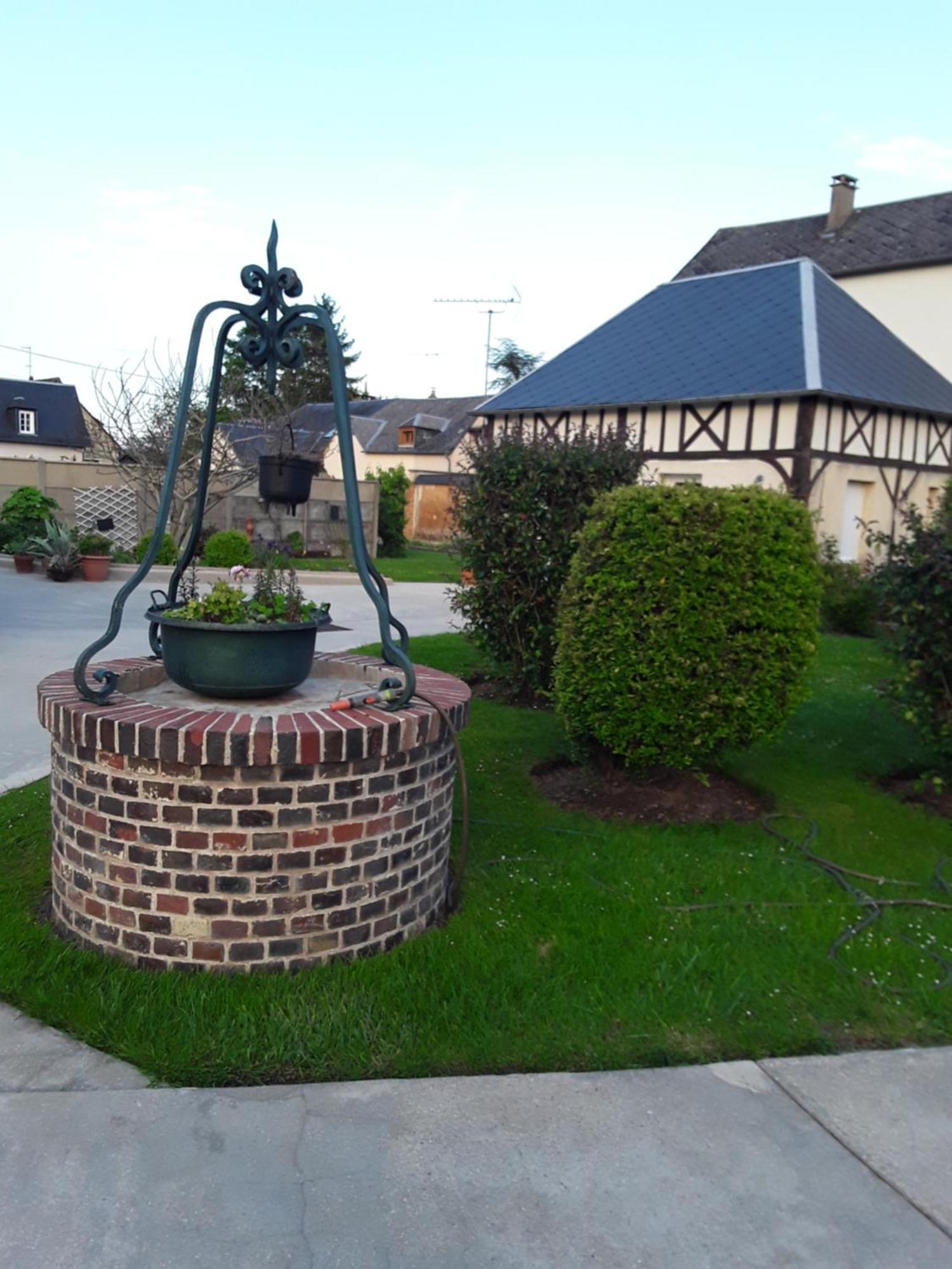 Maison Serquigny Luaran gambar